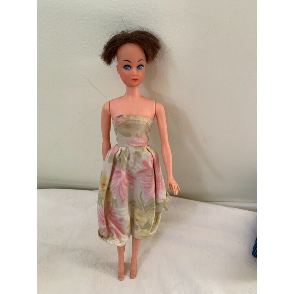 Vintage Barbie Clone Doll Hillman Brown Hair Blue Eyes Made in Hong Kong - Picture 1 of 6